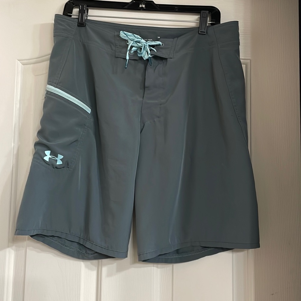 Under Armour Men’s Swim Shorts Size 34
